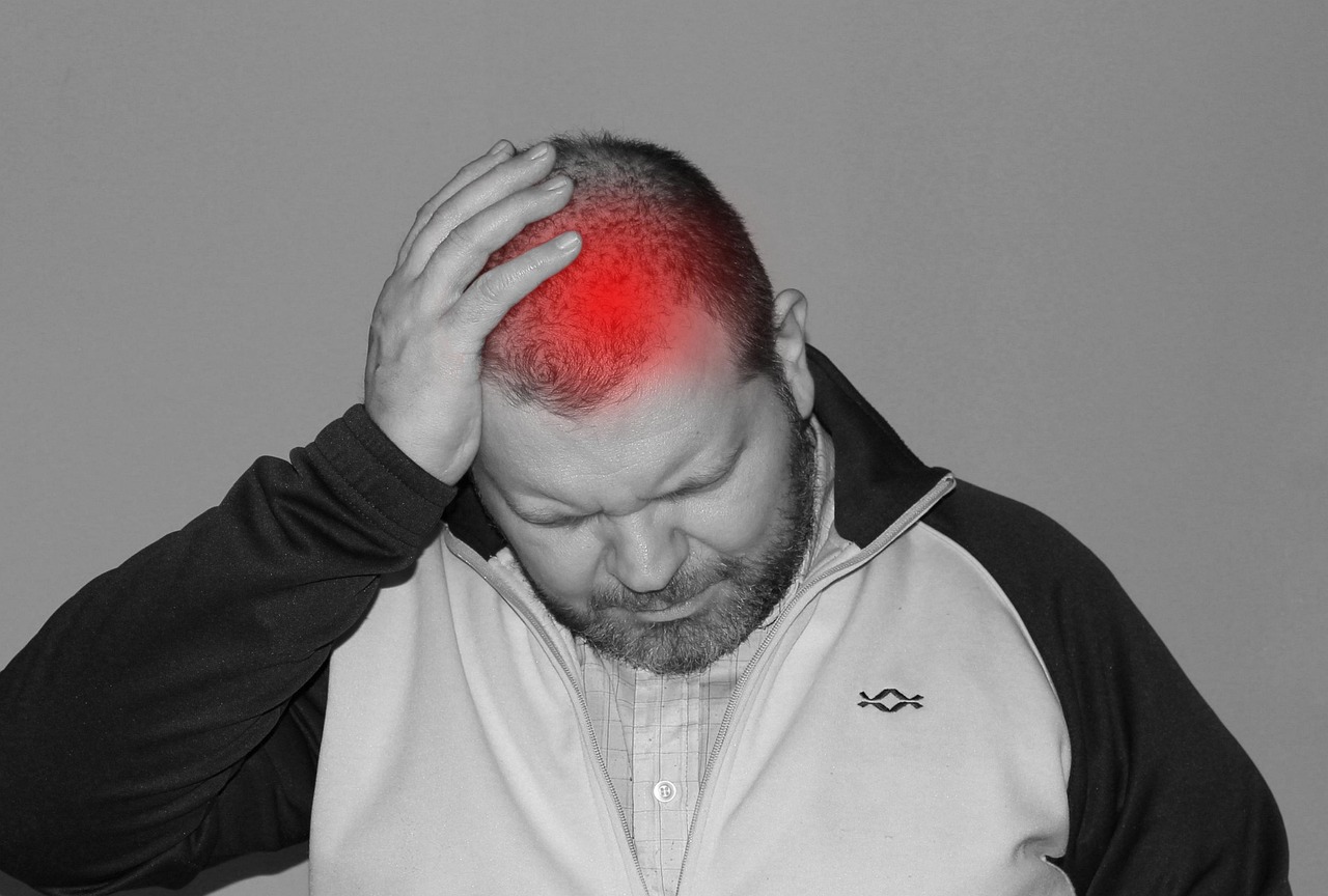 spannungskopfschmerzen: ursachen, symptome und effektive behandlungsmethoden für kopfschmerzen durch muskelverspannungen im nacken- und kopfbereich.