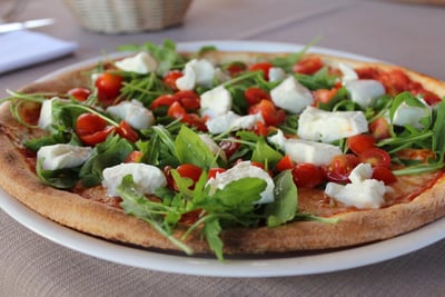 Pizza wie beim Italiener: Teig und Belag